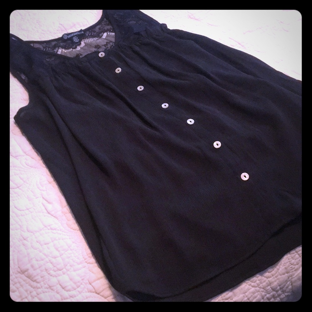 CLEARANCE: Signature Studio Two Piece Top